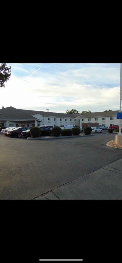 Hotel Travel & Suites 3*